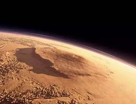 最高的山不是珠穆朗玛峰 而是在火星