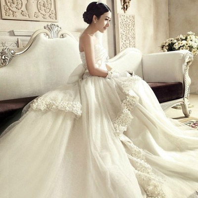 婚纱为什么白色居多—源自维多利亚女王