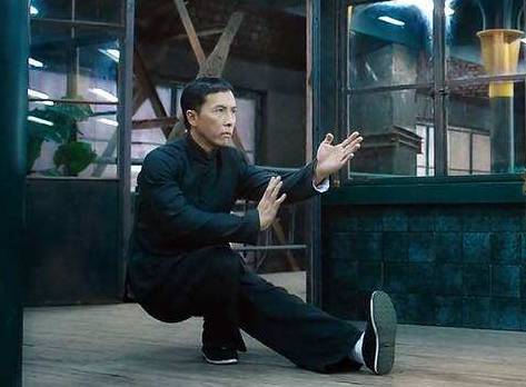 为什么蹲久了腿会麻