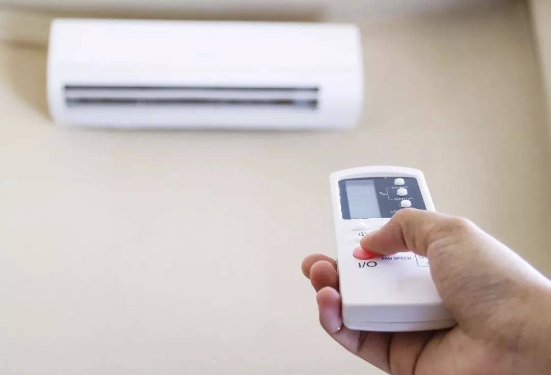 【辟谣】根据房间温度随时开关空调可以节省电量？
