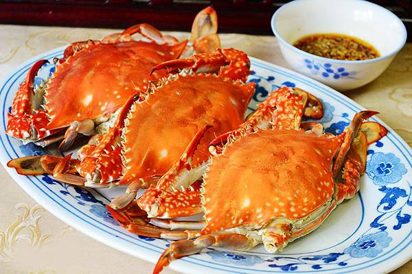 死螃蟹不能吃，为什么冷冻的螃蟹可以吃呢？