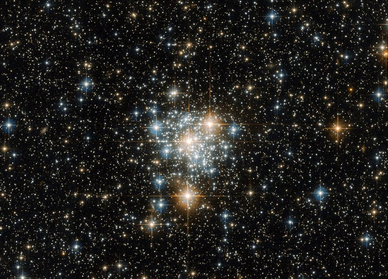 哈勃望远镜拍摄的最美星空 美到窒息