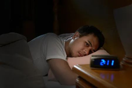 缓解深夜emo情绪最好的办法就是睡觉