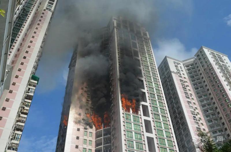 高楼失火后应该往上跑还是往下跑