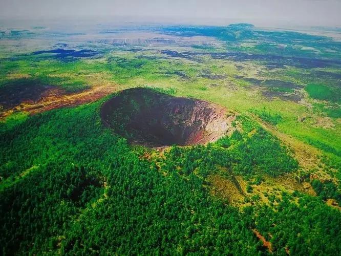 中国的火山主要在哪里